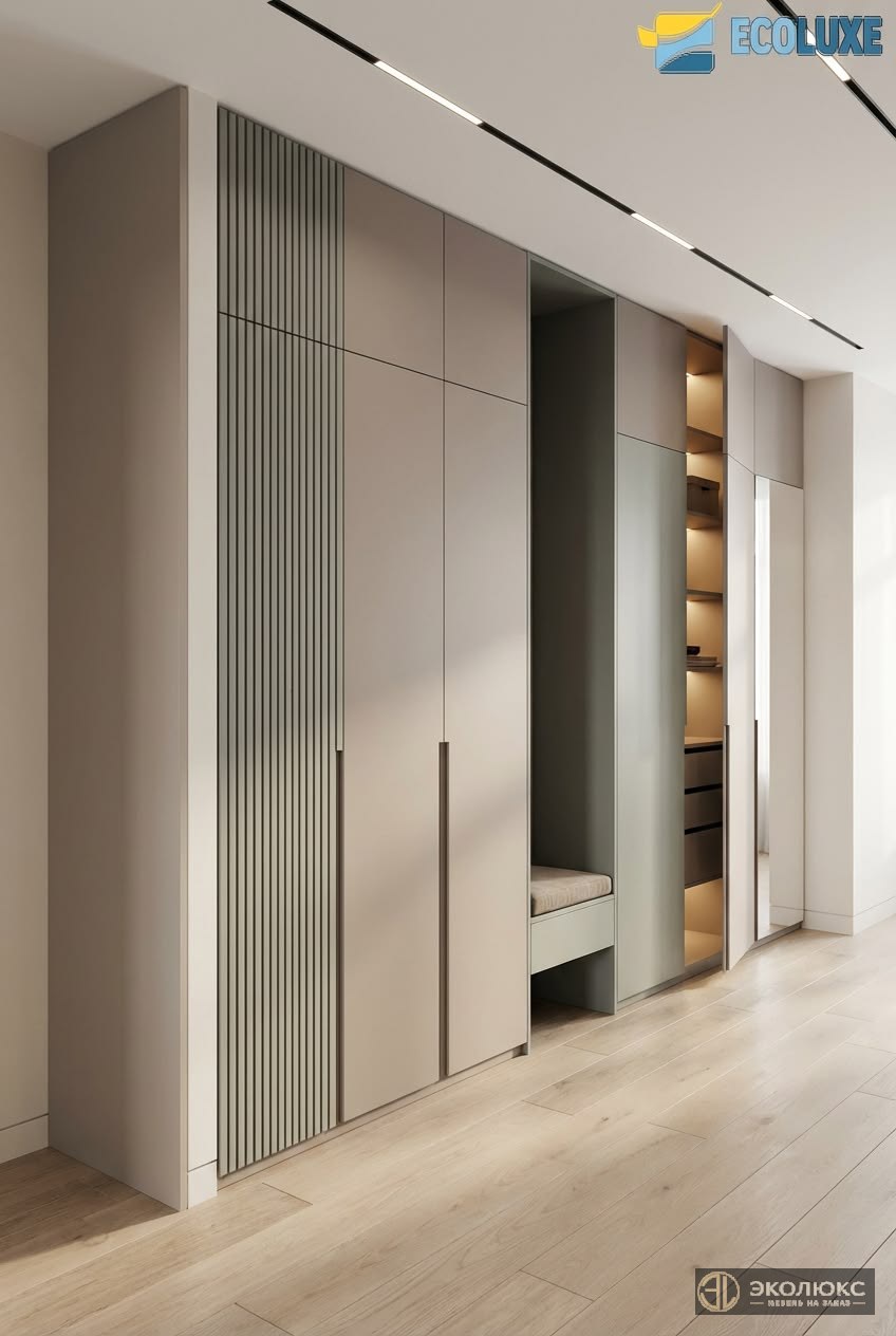 Современный встроенный шкаф в нишу